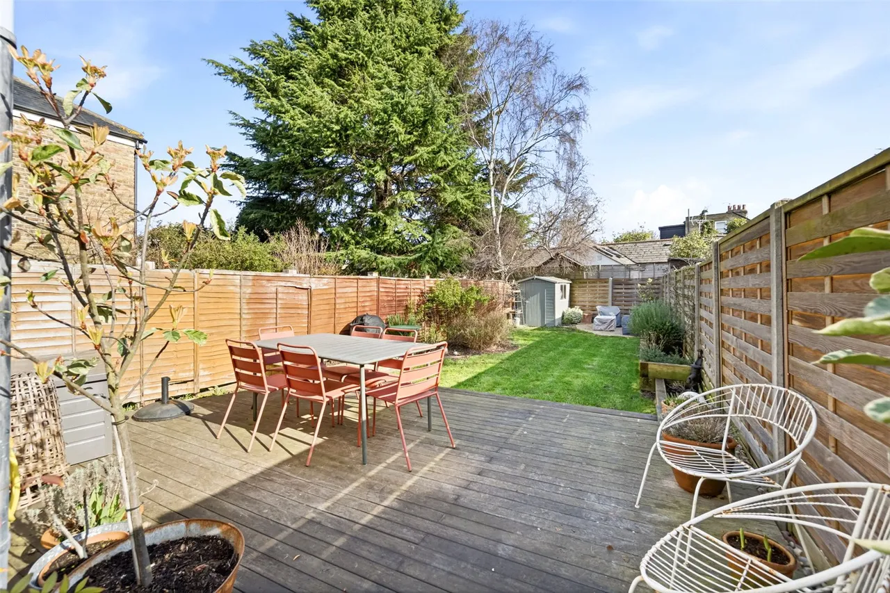 Field Lane, Teddington, TW11 9AS, photo 2