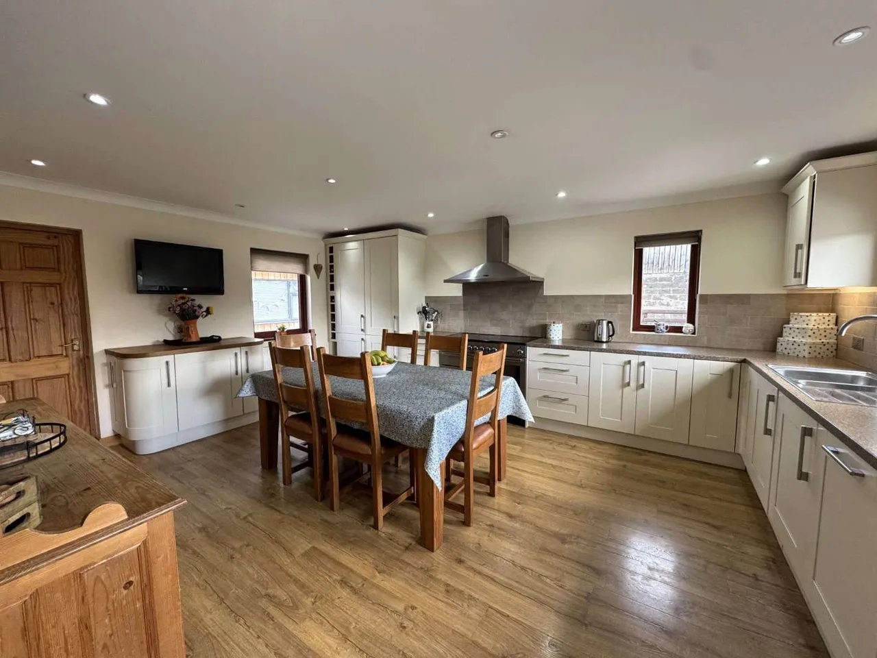 Eglwyswrw, Near Newport, Pembrokeshire, SA41 3TD, photo 12