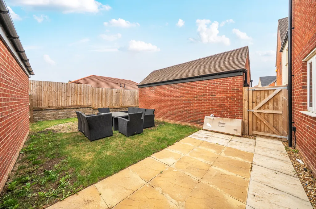 Yeoman Road, Towcester, Northamptonshire, NN12 6UZ, photo 5