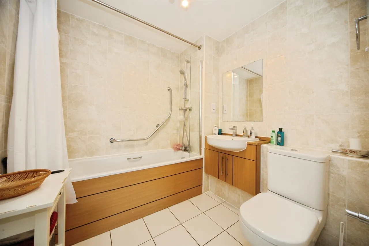 High Street North, Dunstable, LU6, photo 8