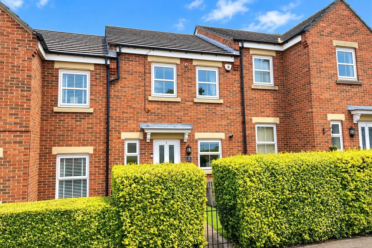 2 bed house for sale, Kings Avenue, Langley Park, DH7