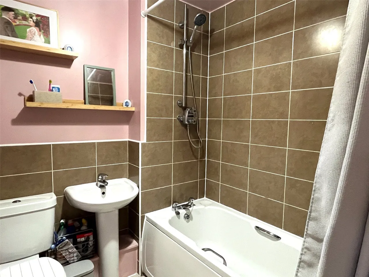 Kings Avenue, Langley Park, DH7, photo 7