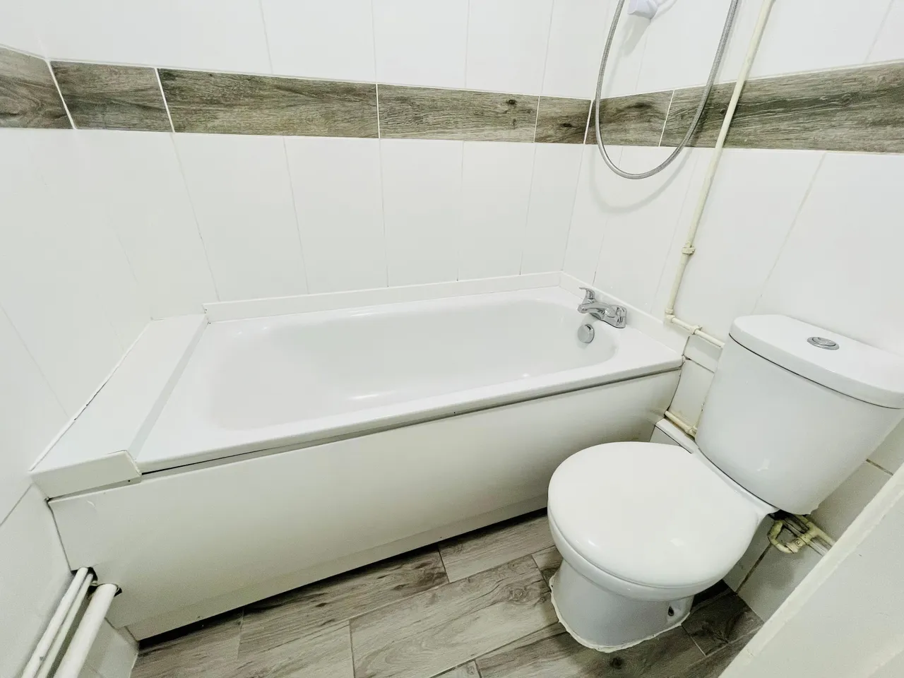 Hendre Ebbw Vale, NP23, photo 3