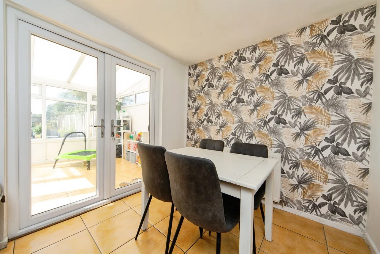 Deansfield Way, Elton, CH2, photo 8