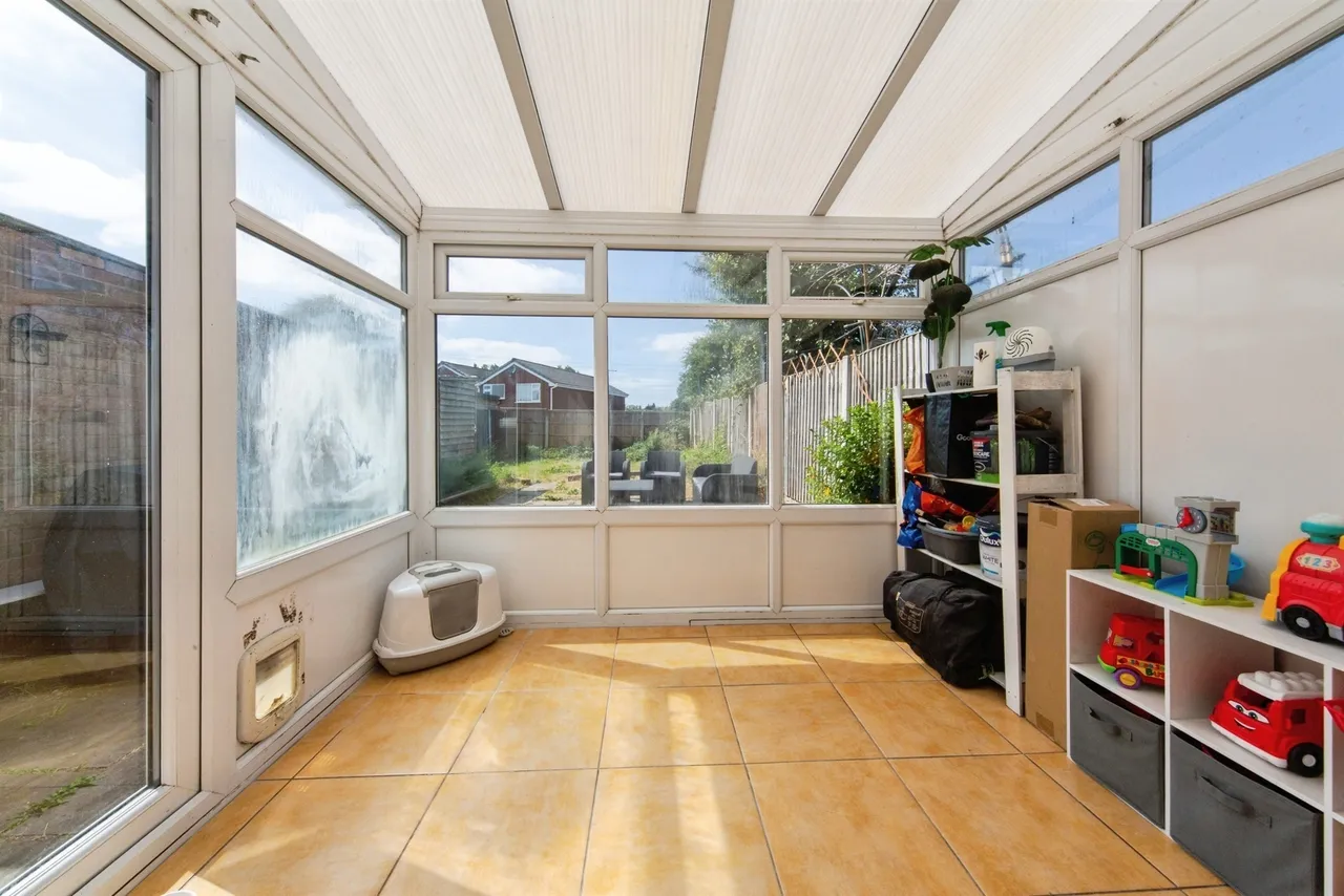 Deansfield Way, Elton, CH2, photo 9