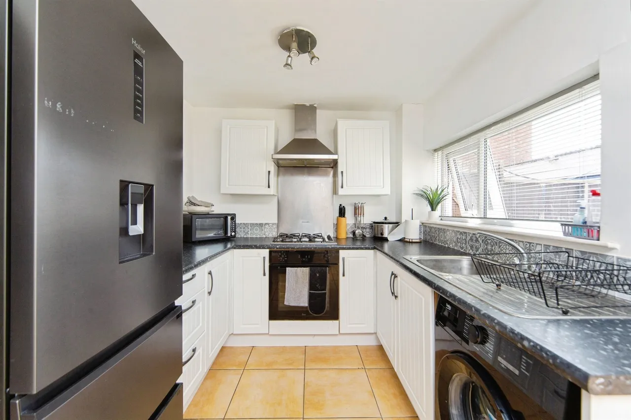 Deansfield Way, Elton, CH2, photo 3