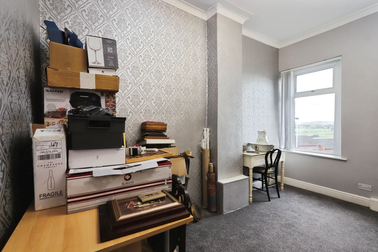Martin Lane, Barnsley, photo 12