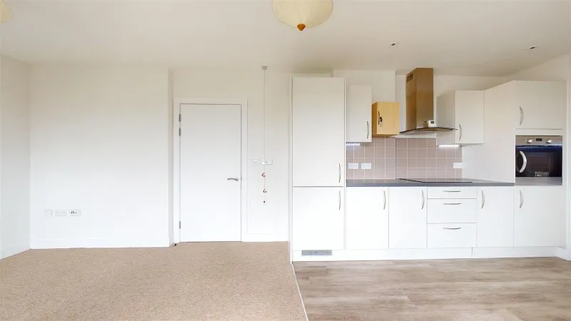 Egerton Drive, Isleworth, photo 11