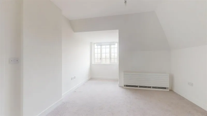 Egerton Drive, Isleworth, photo 9