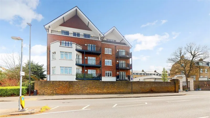 Egerton Drive, Isleworth, photo 17