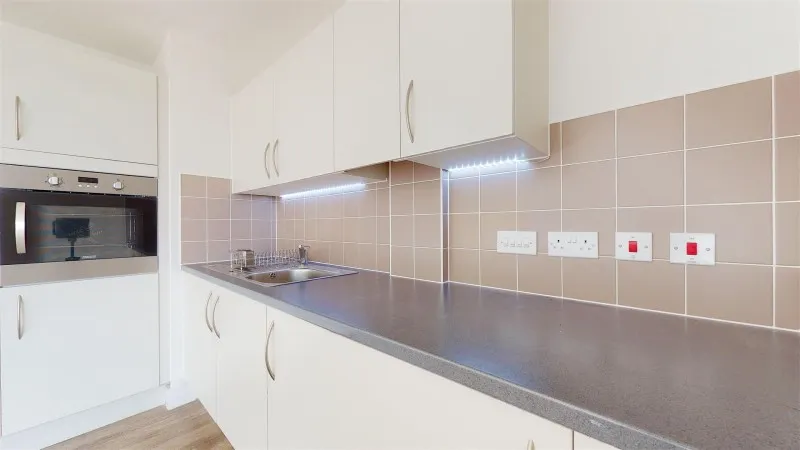 Egerton Drive, Isleworth, photo 10