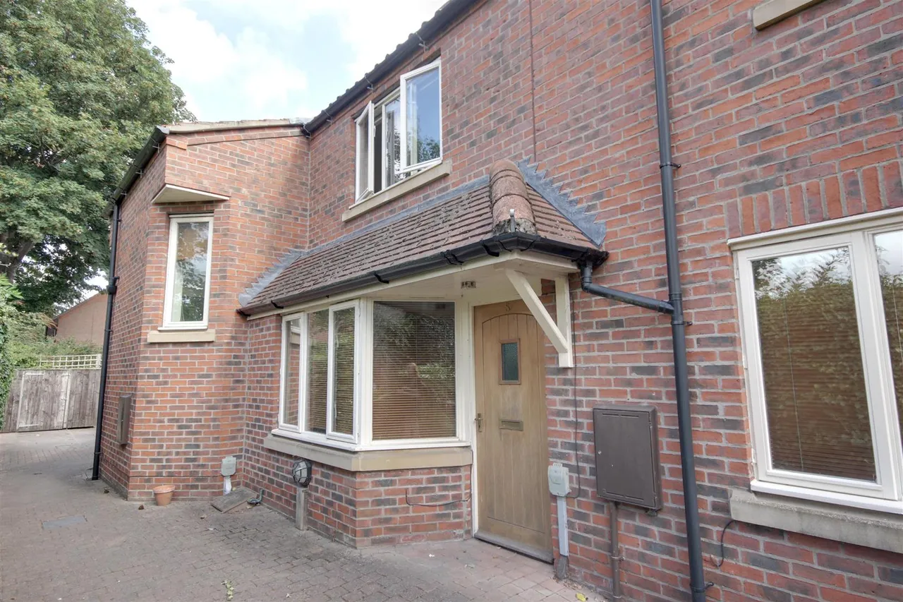 house to rent — Coombs Yard, Beverley