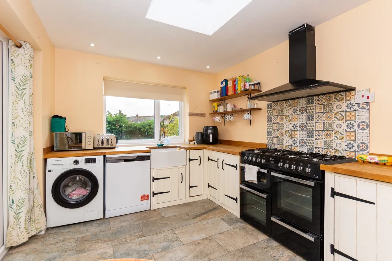 Penrhos Avenue, Llandudno Junction, photo 7