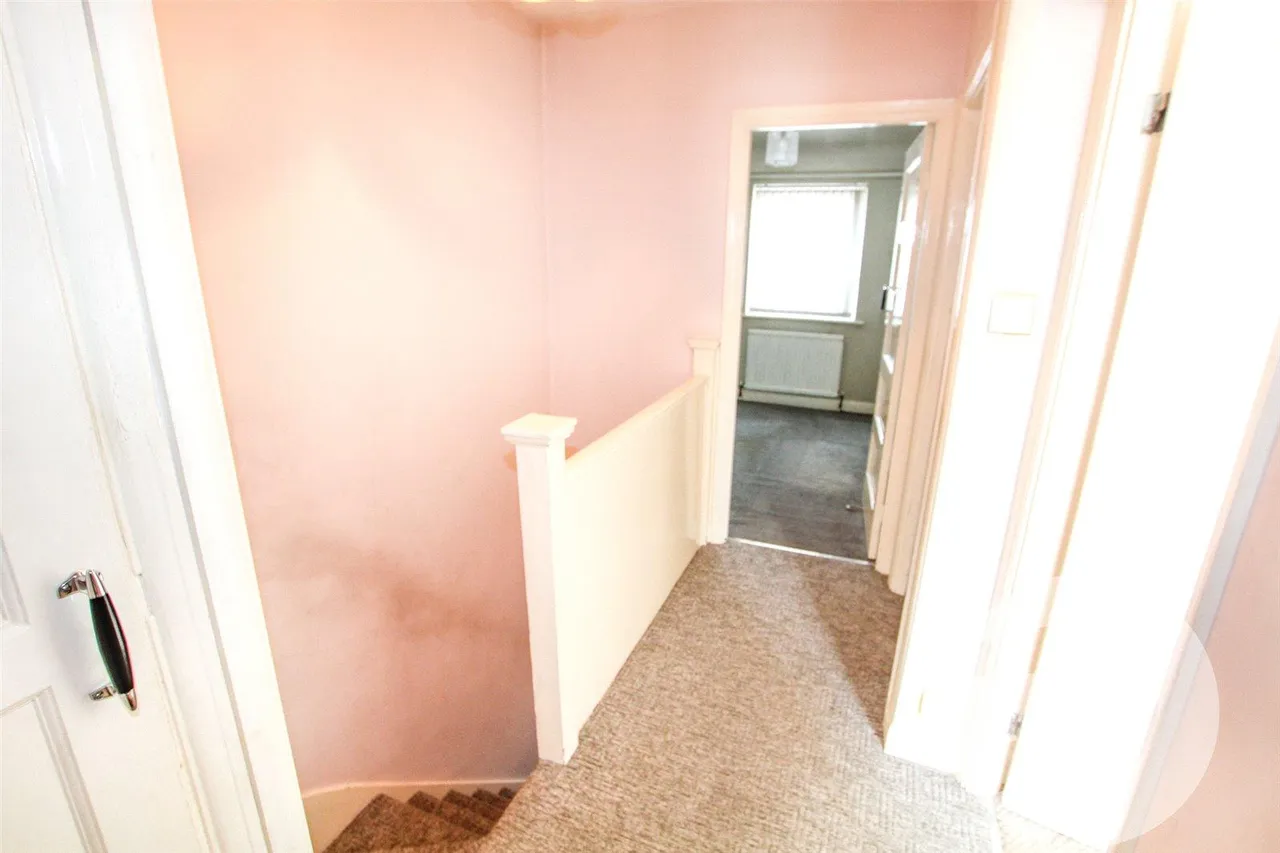Castlewood Drive, SE9, photo 11