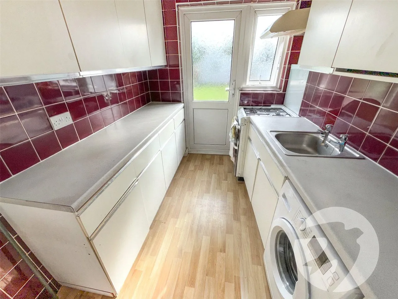 Castlewood Drive, SE9, photo 2