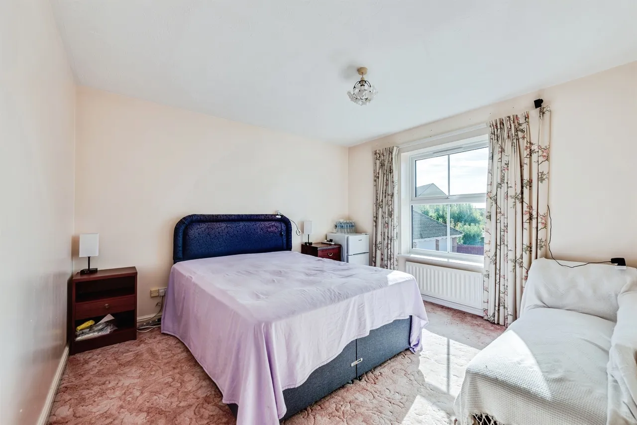 Yeats Close, Swindon, SN25, photo 6