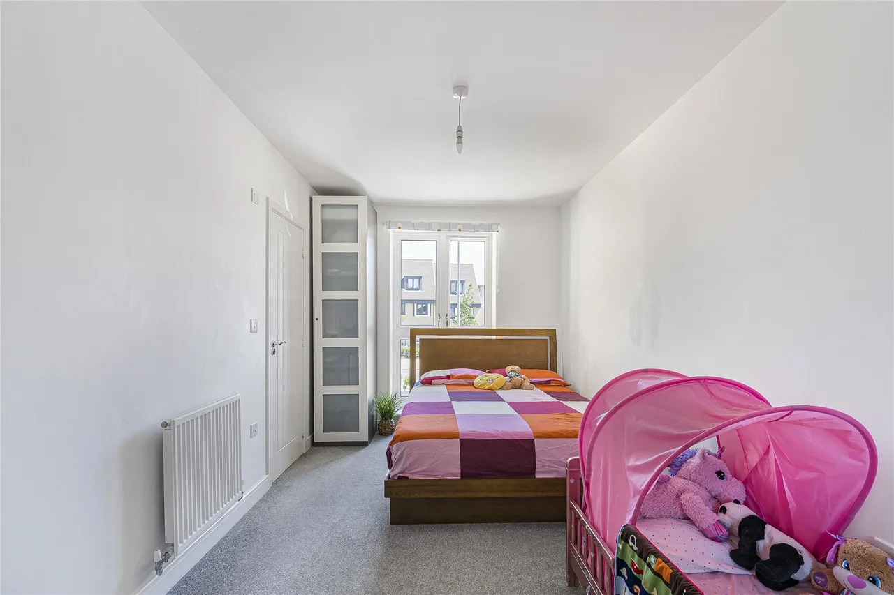 Castle Hill Drive, Ebbsfleet Valley, DA10, photo 5