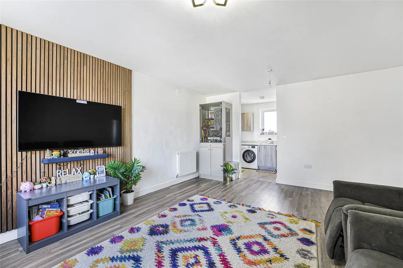 Castle Hill Drive, Ebbsfleet Valley, DA10, photo 16