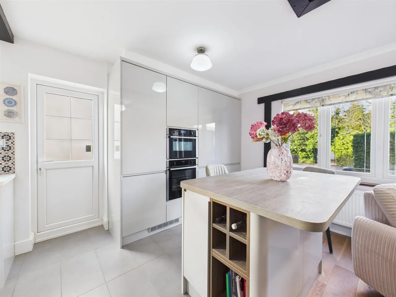 Eastcote Road, Ruislip, HA4 8DT, photo 3