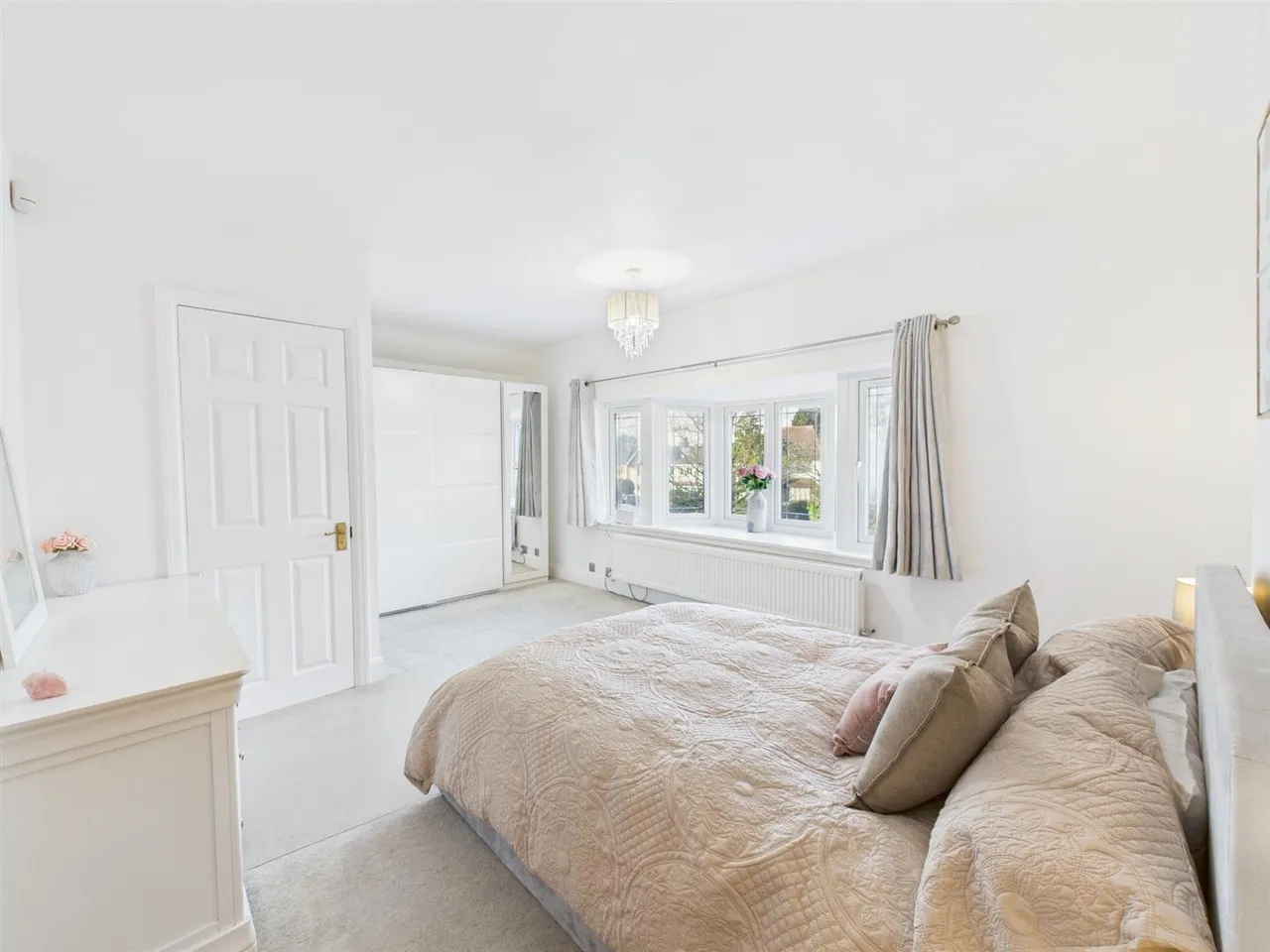 Eastcote Road, Ruislip, HA4 8DT, photo 11
