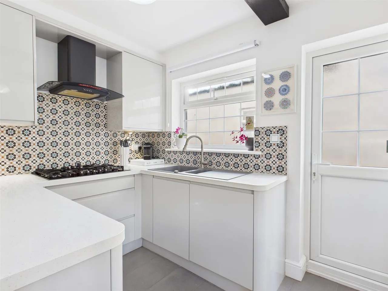 Eastcote Road, Ruislip, HA4 8DT, photo 4