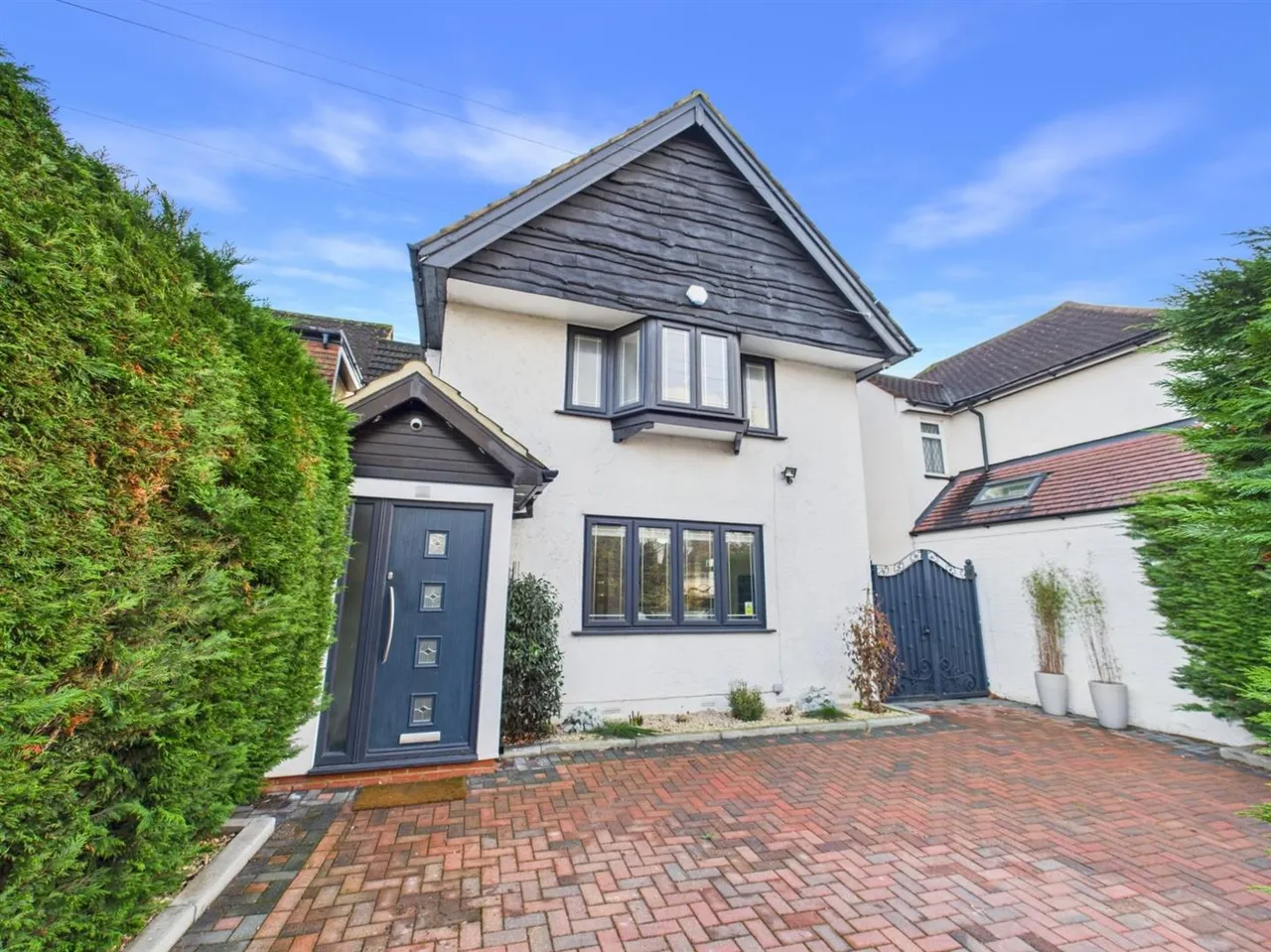 4 bed house for sale — Eastcote Road, Ruislip, HA4 8DT