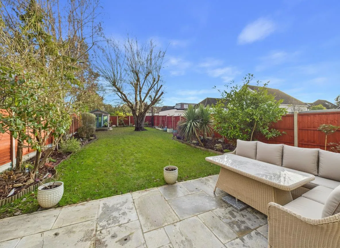Eastcote Road, Ruislip, HA4 8DT, photo 6