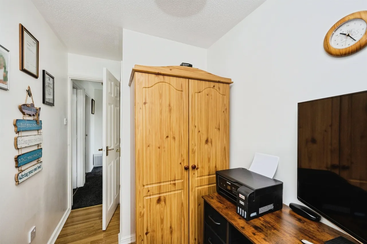 Howards Way, Swansea, SA4, photo 14