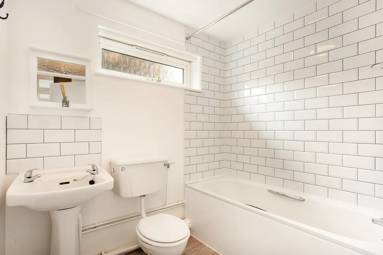 Molesworth Road, Cobham, Surrey, KT11, photo 6