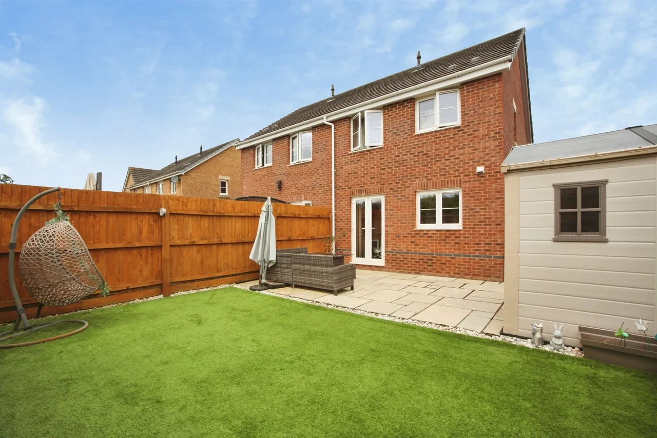 St. Ilid's Meadow Pontyclun, CF72, photo 4