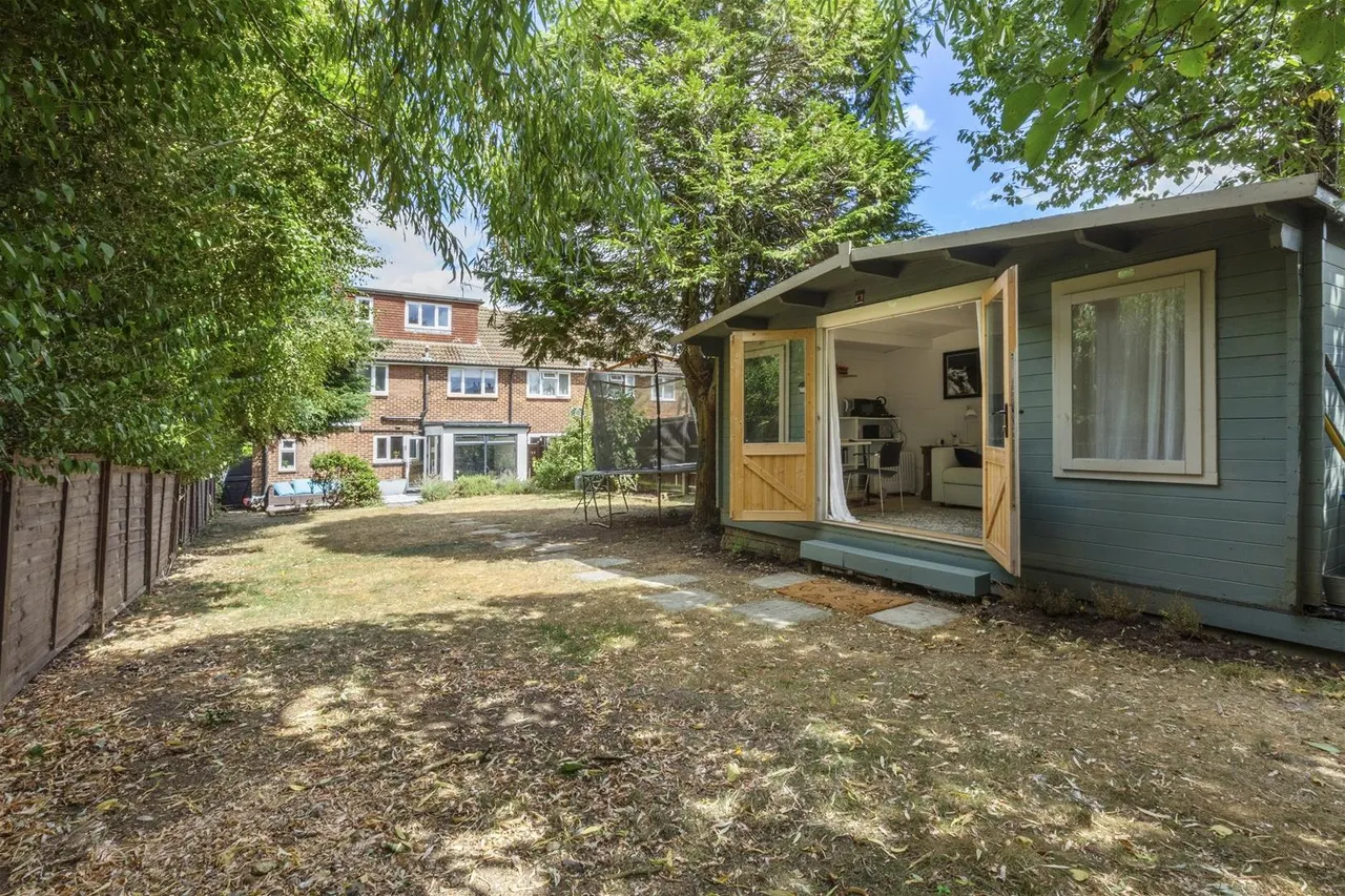 Hithercroft Road, Downley, HP13, photo 8