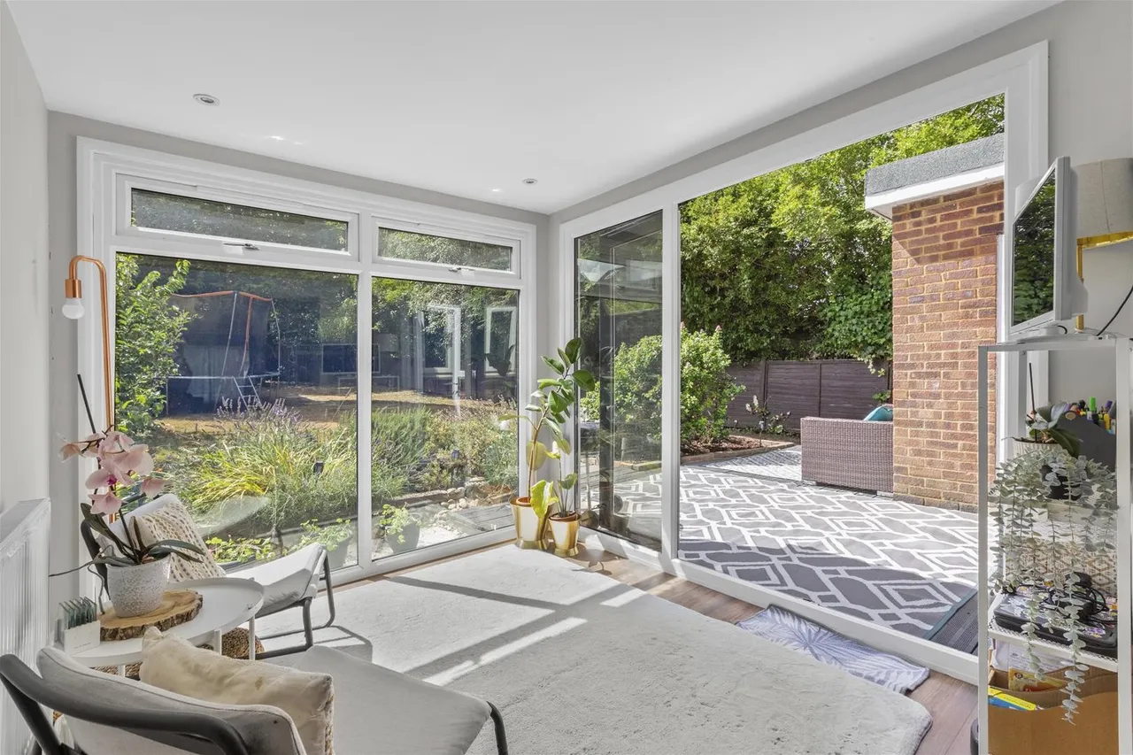 Hithercroft Road, Downley, HP13, photo 6