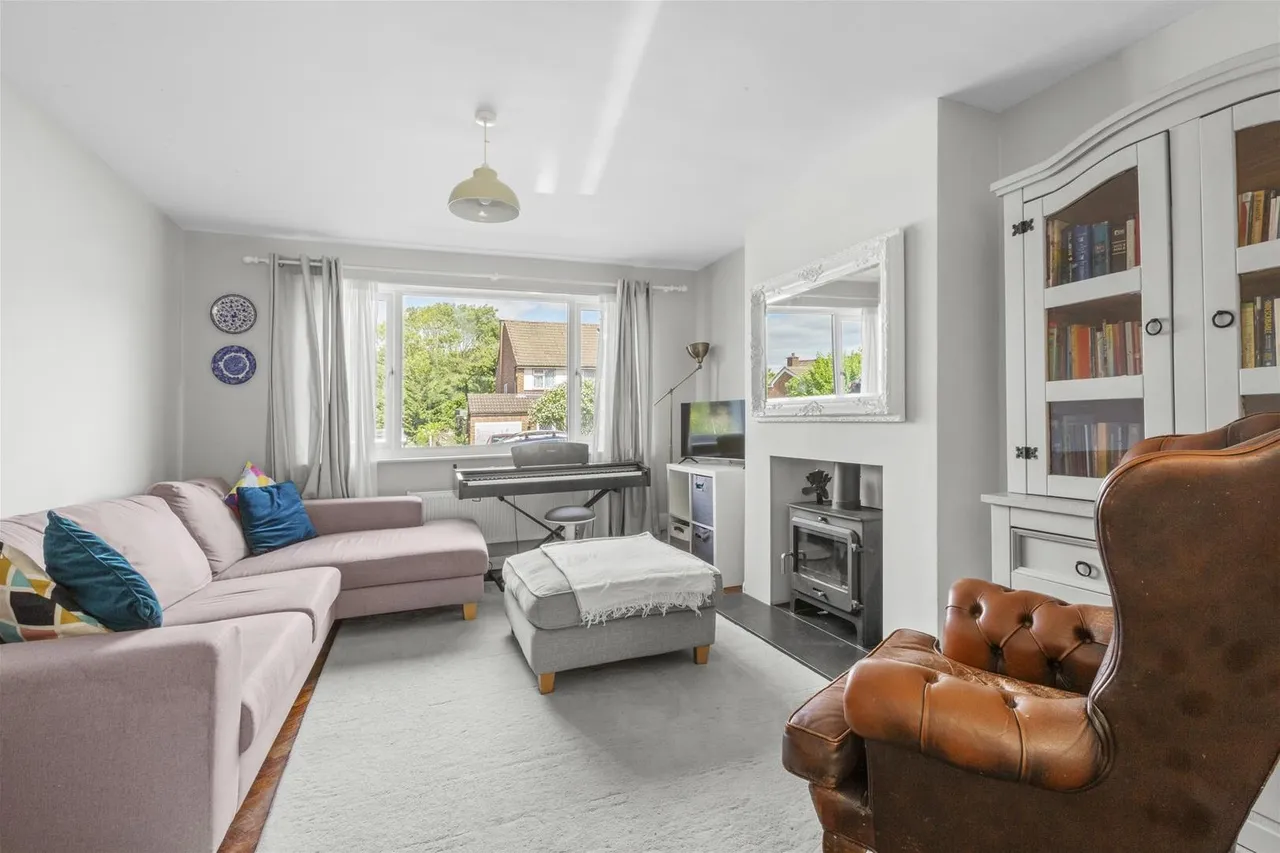 Hithercroft Road, Downley, HP13, photo 3