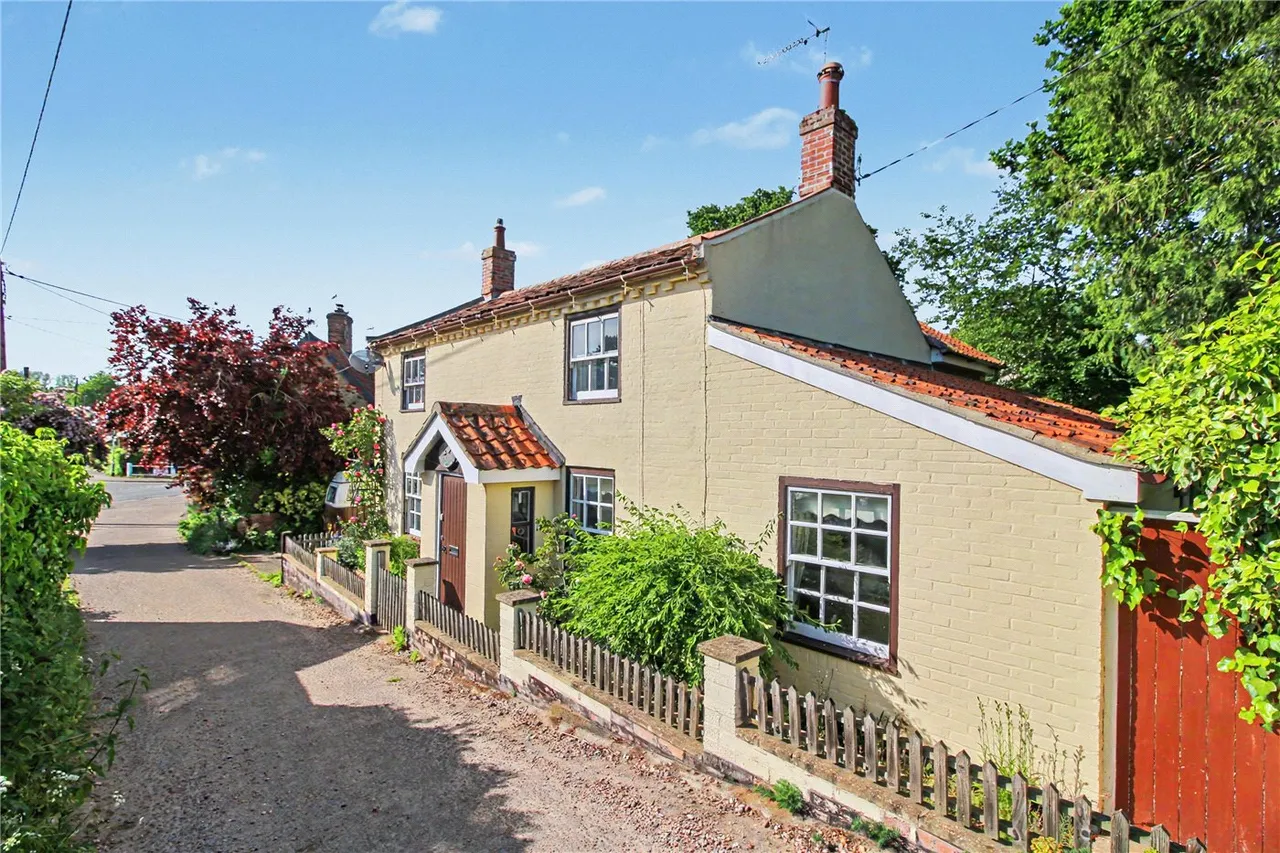 The Street, Holton, Halesworth, Suffolk, IP19, photo 5