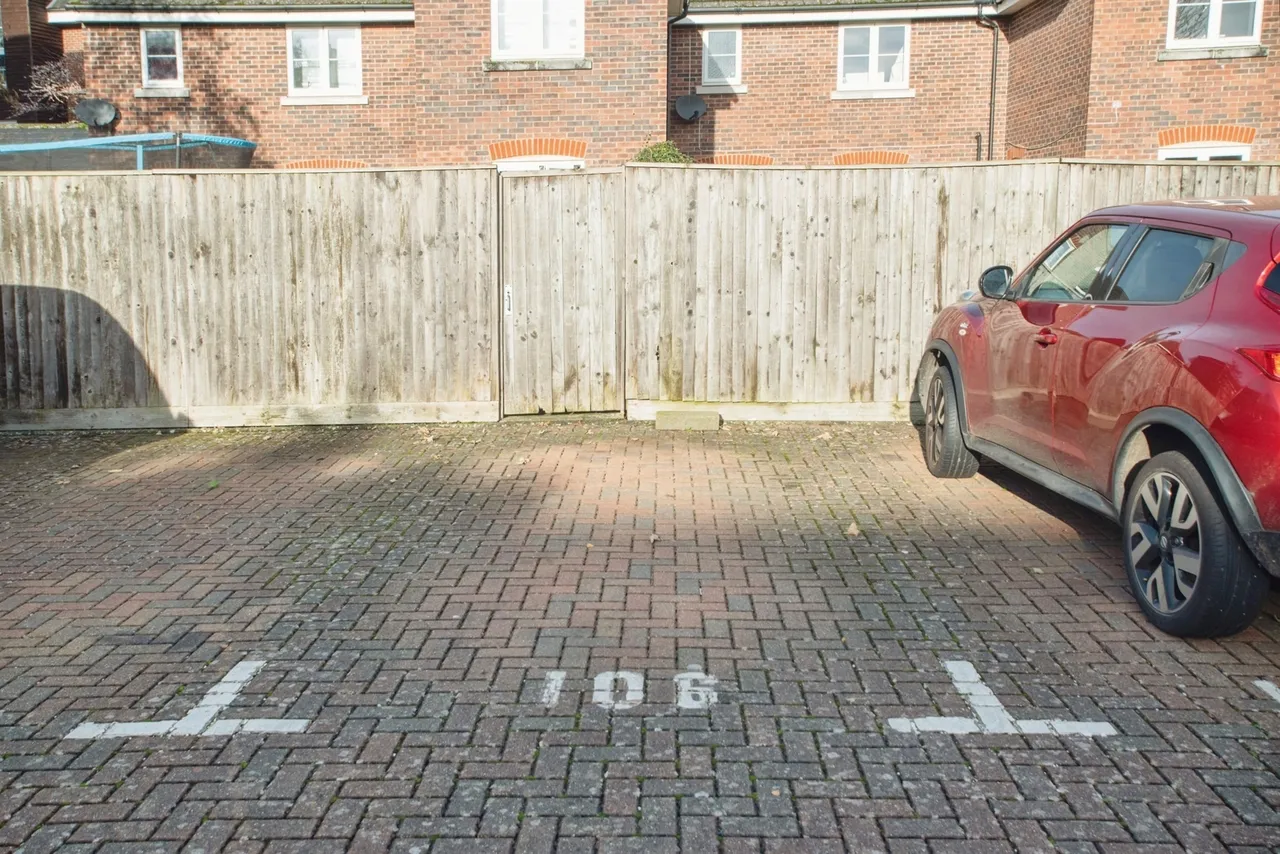 Wharf Way, Hunton Bridge, WD4, photo 13