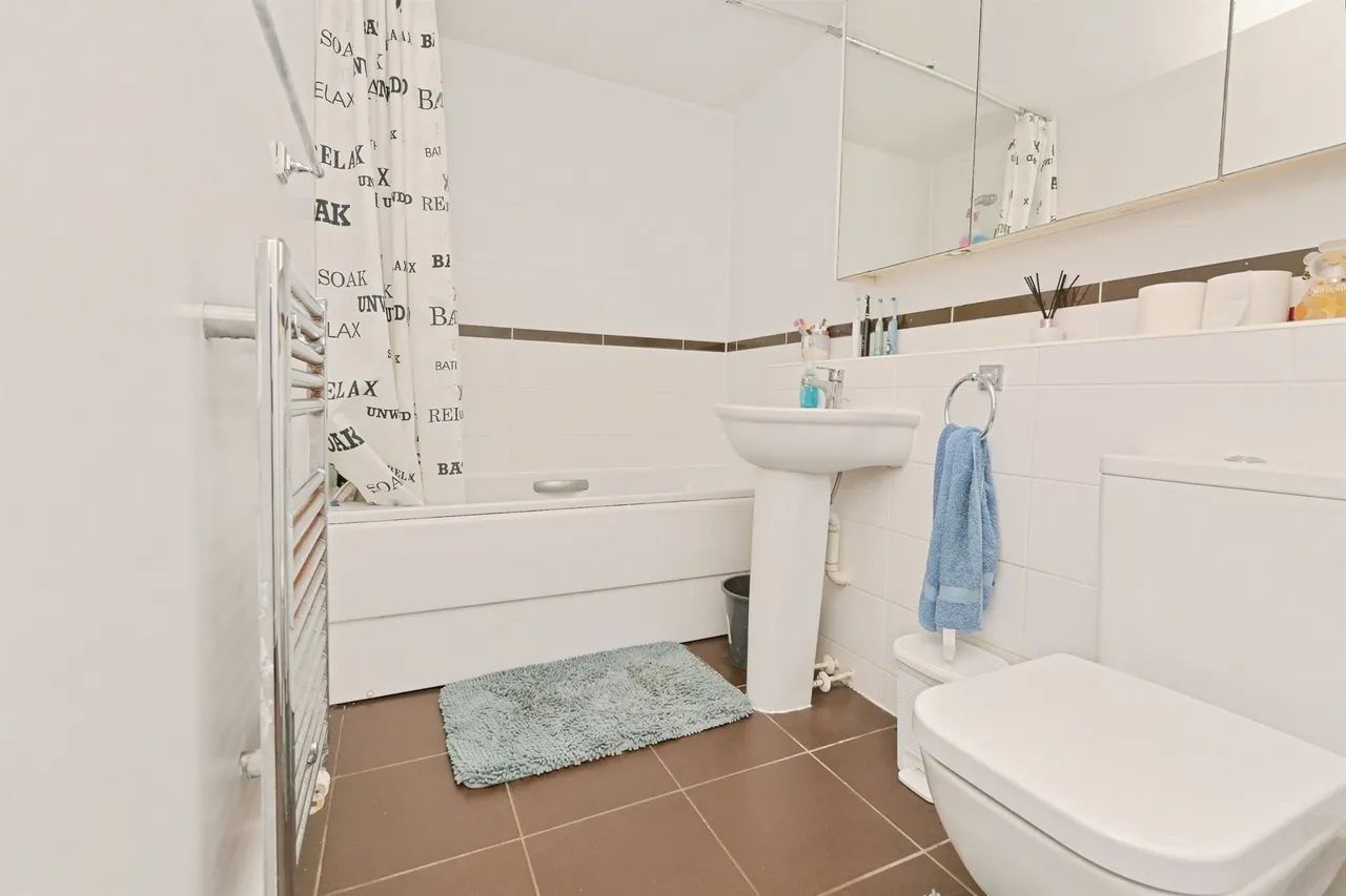 Wharf Way, Hunton Bridge, WD4, photo 14