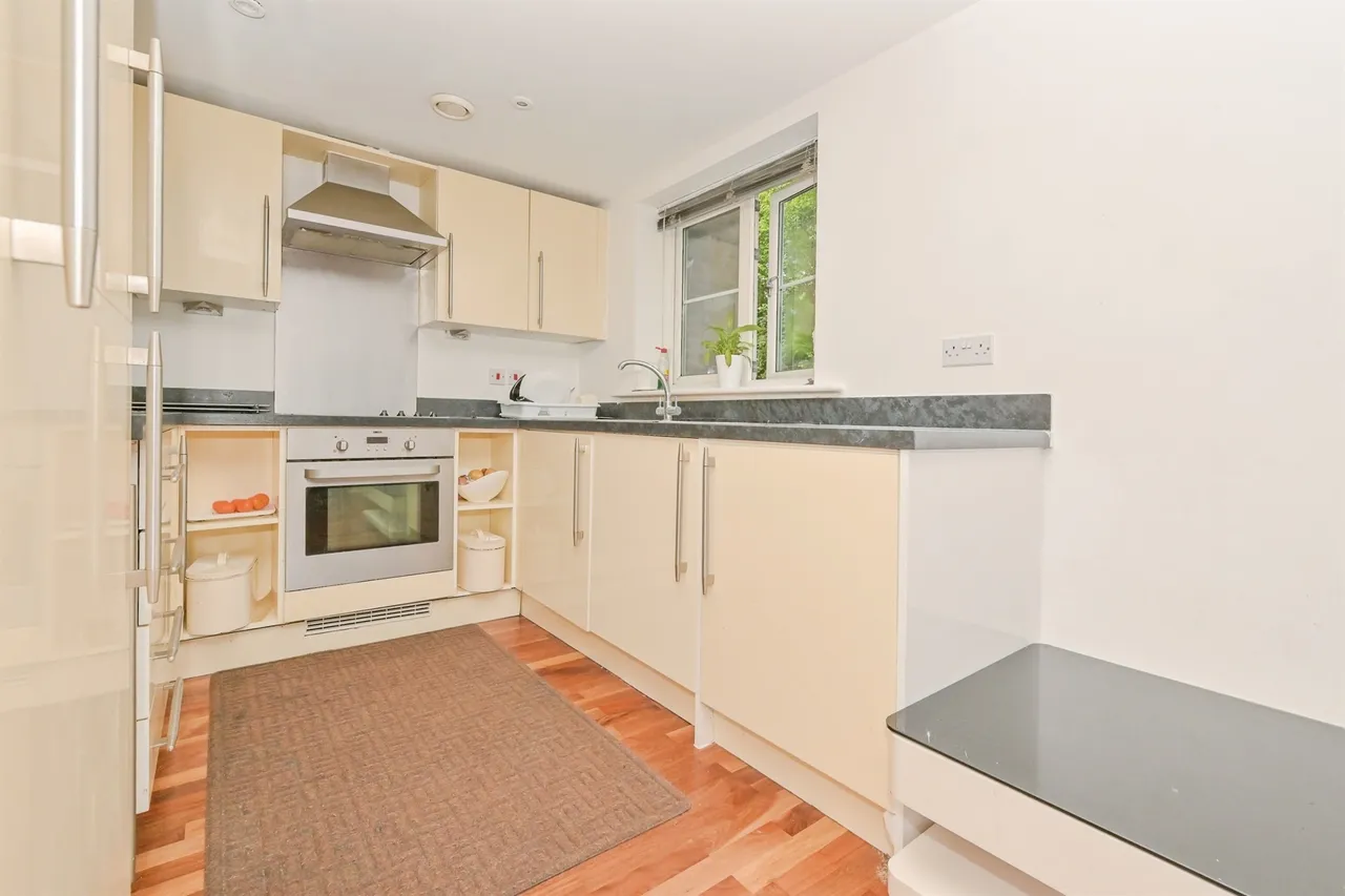 Wharf Way, Hunton Bridge, WD4, photo 9