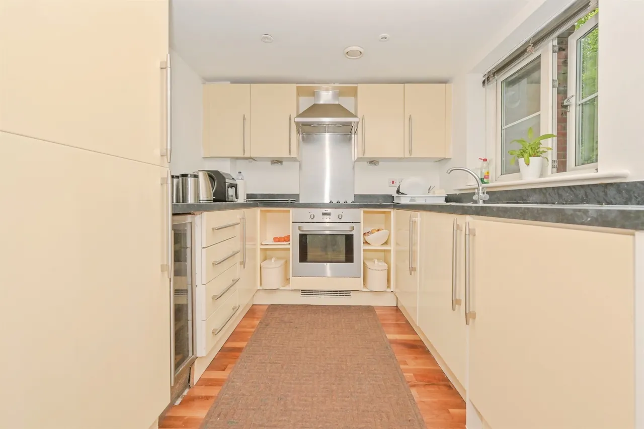 Wharf Way, Hunton Bridge, WD4, photo 3