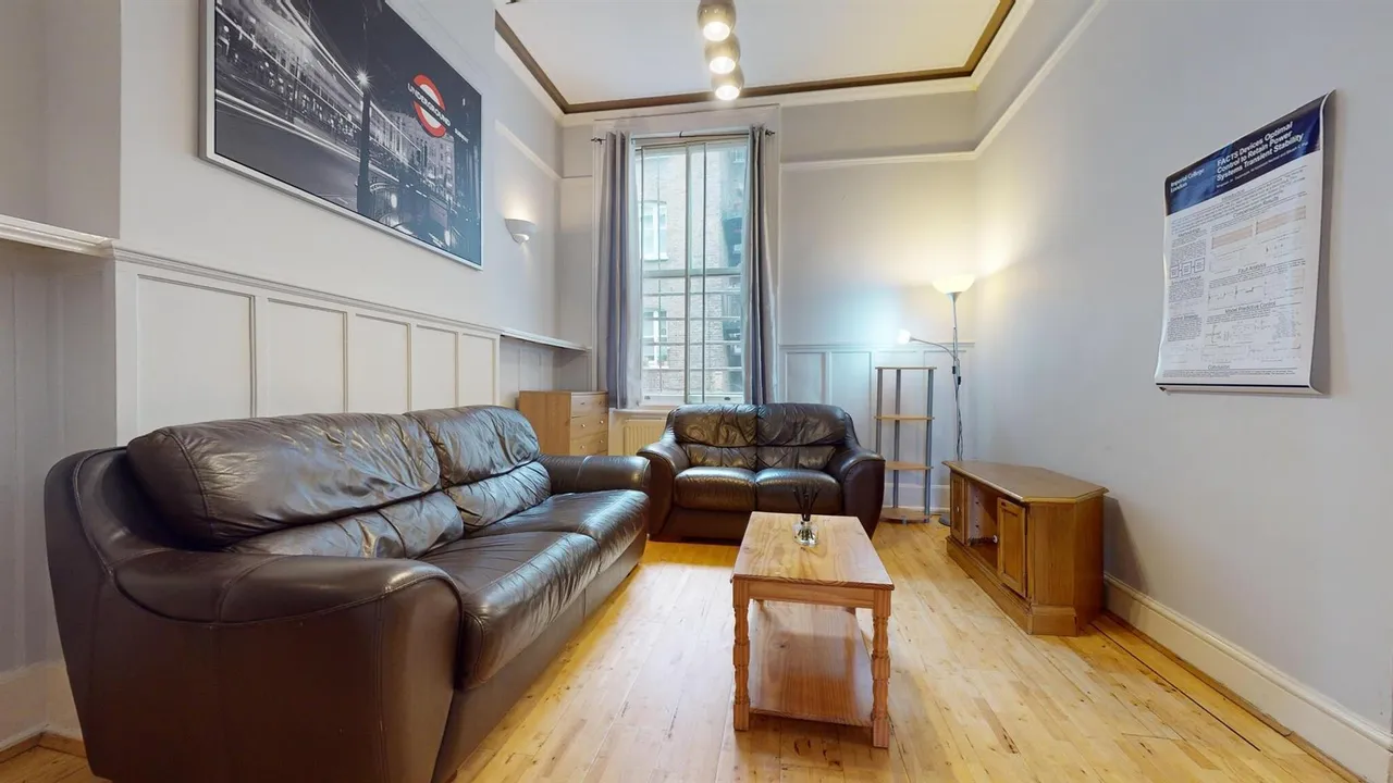 Earls Court Road, Earls Court, SW5, photo 2