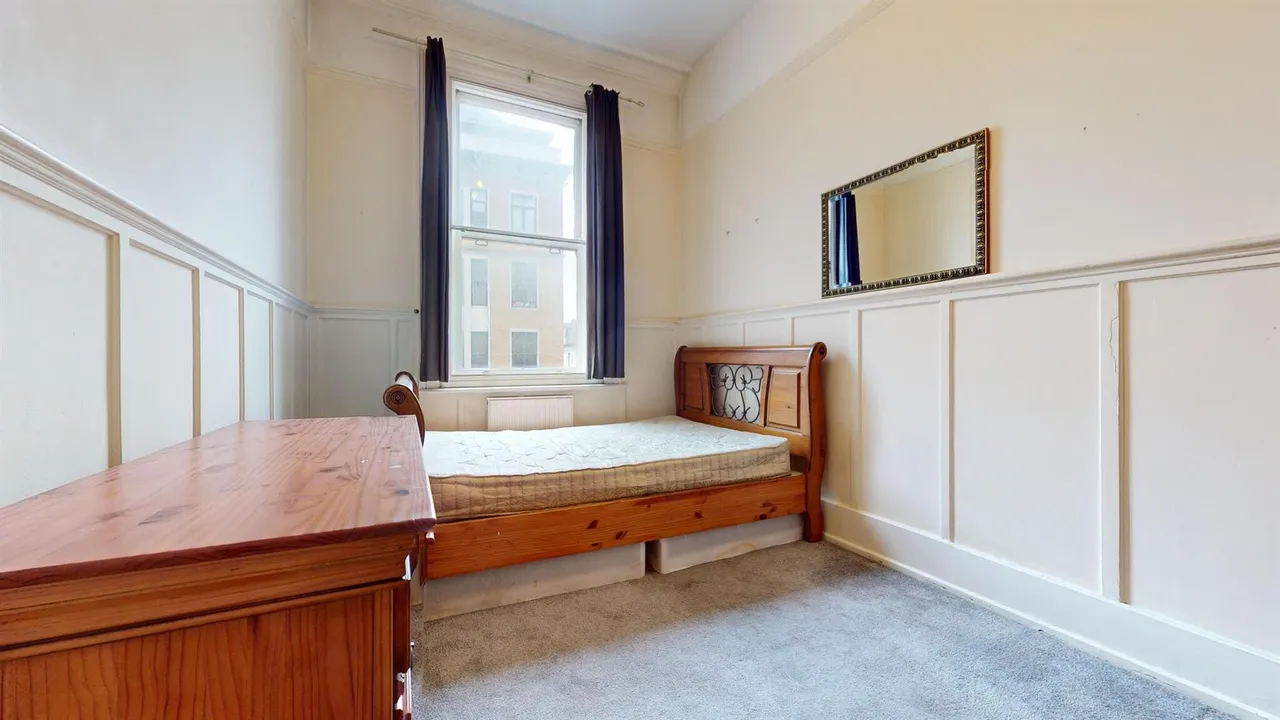 Earls Court Road, Earls Court, SW5, photo 13