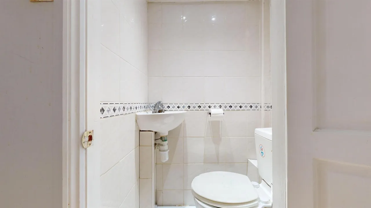 Earls Court Road, Earls Court, SW5, photo 14