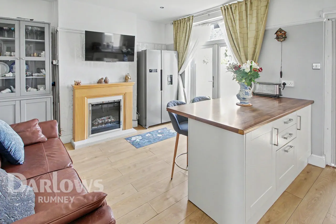 Wentloog Road, Cardiff, photo 4
