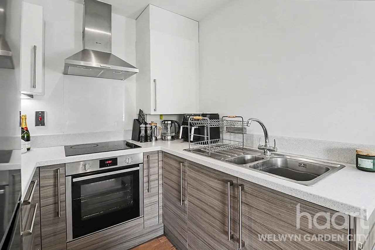 Bessemer Road, Welwyn Garden City, AL7, photo 8