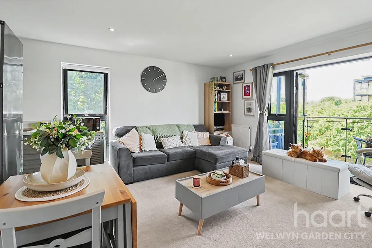 Bessemer Road, Welwyn Garden City, AL7, photo 2