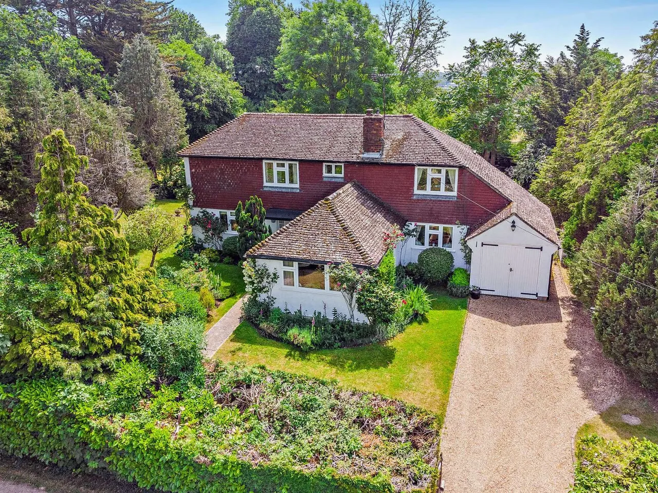 Hall Place, Cranleigh, GU6, photo 5