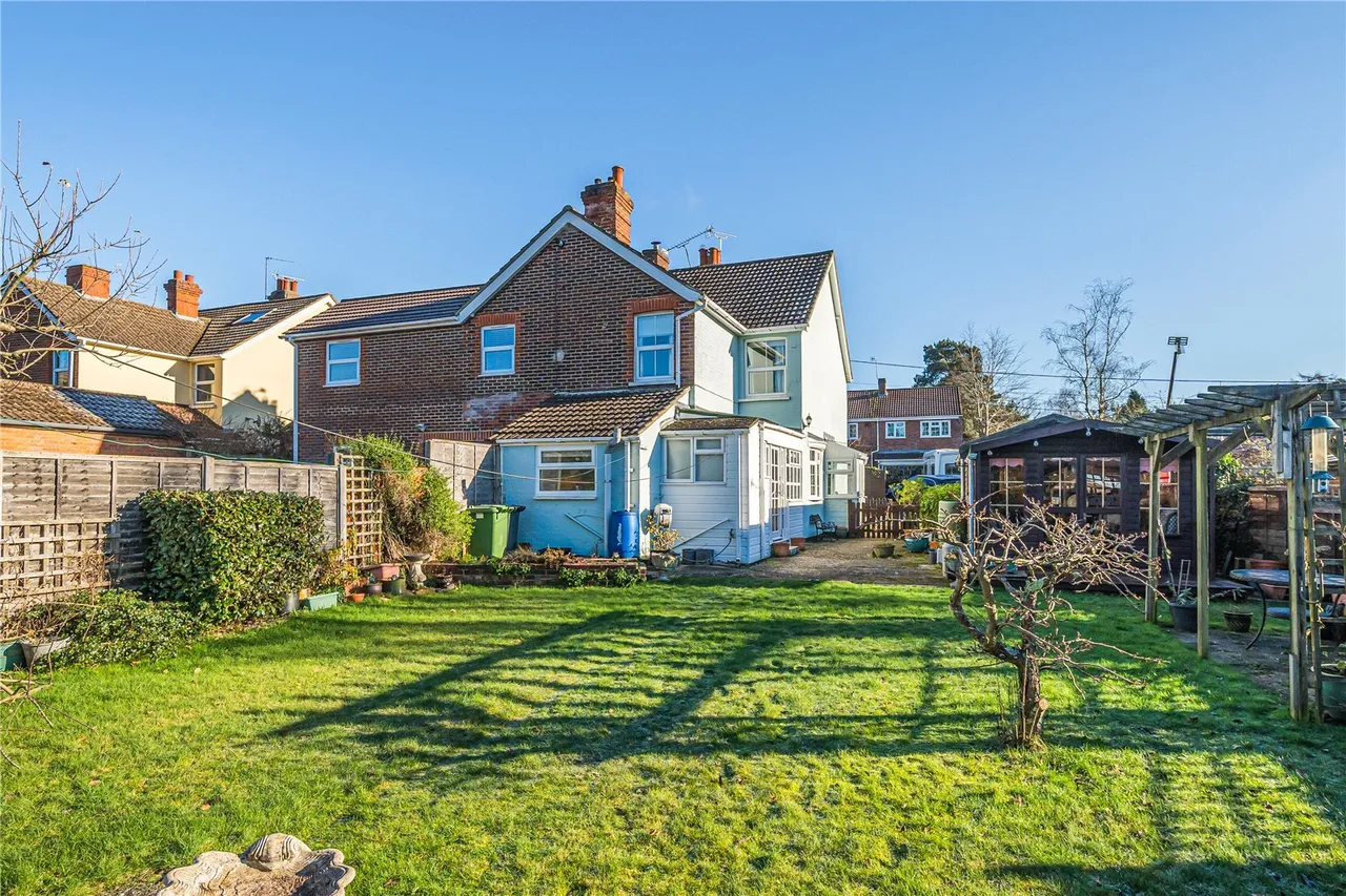 Mayflower Road, Whitehill, GU35, photo 12