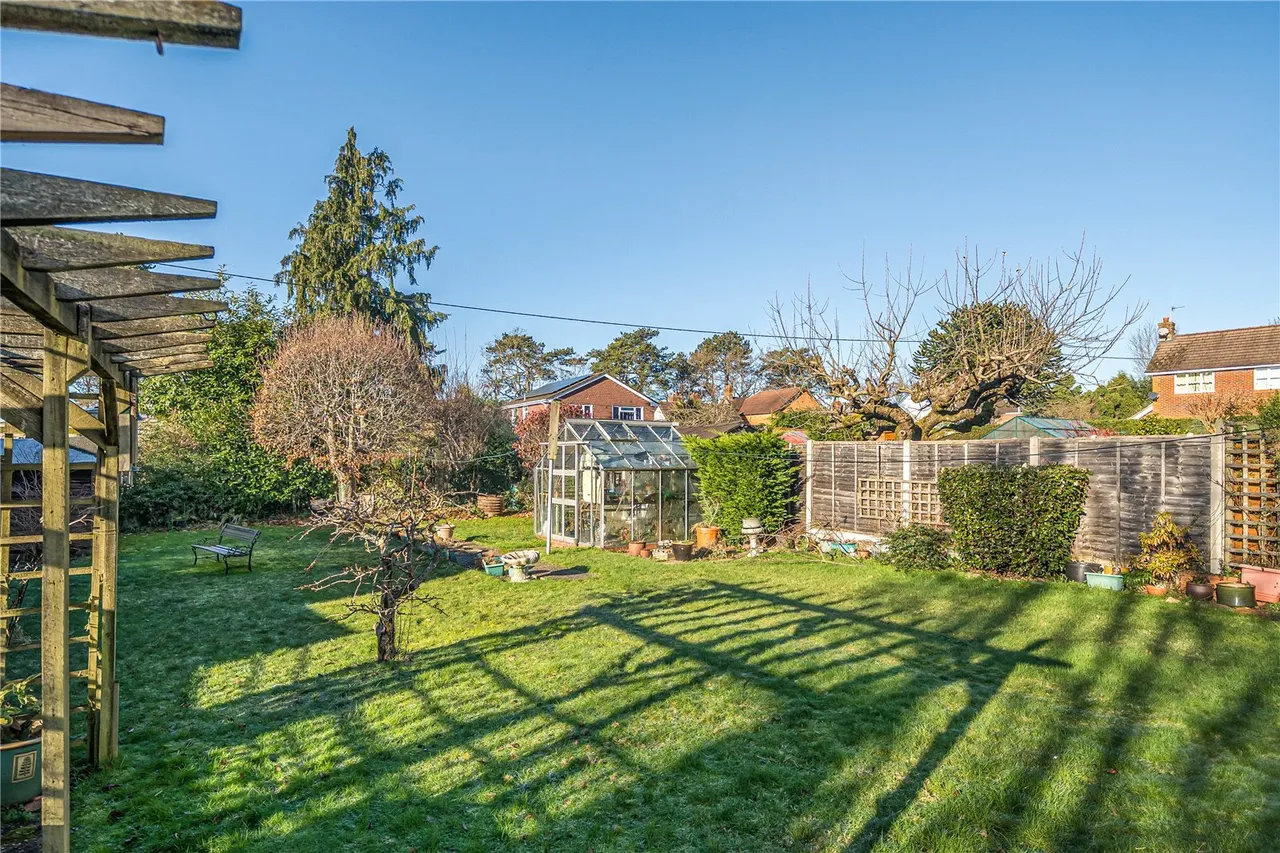 Mayflower Road, Whitehill, GU35, photo 11