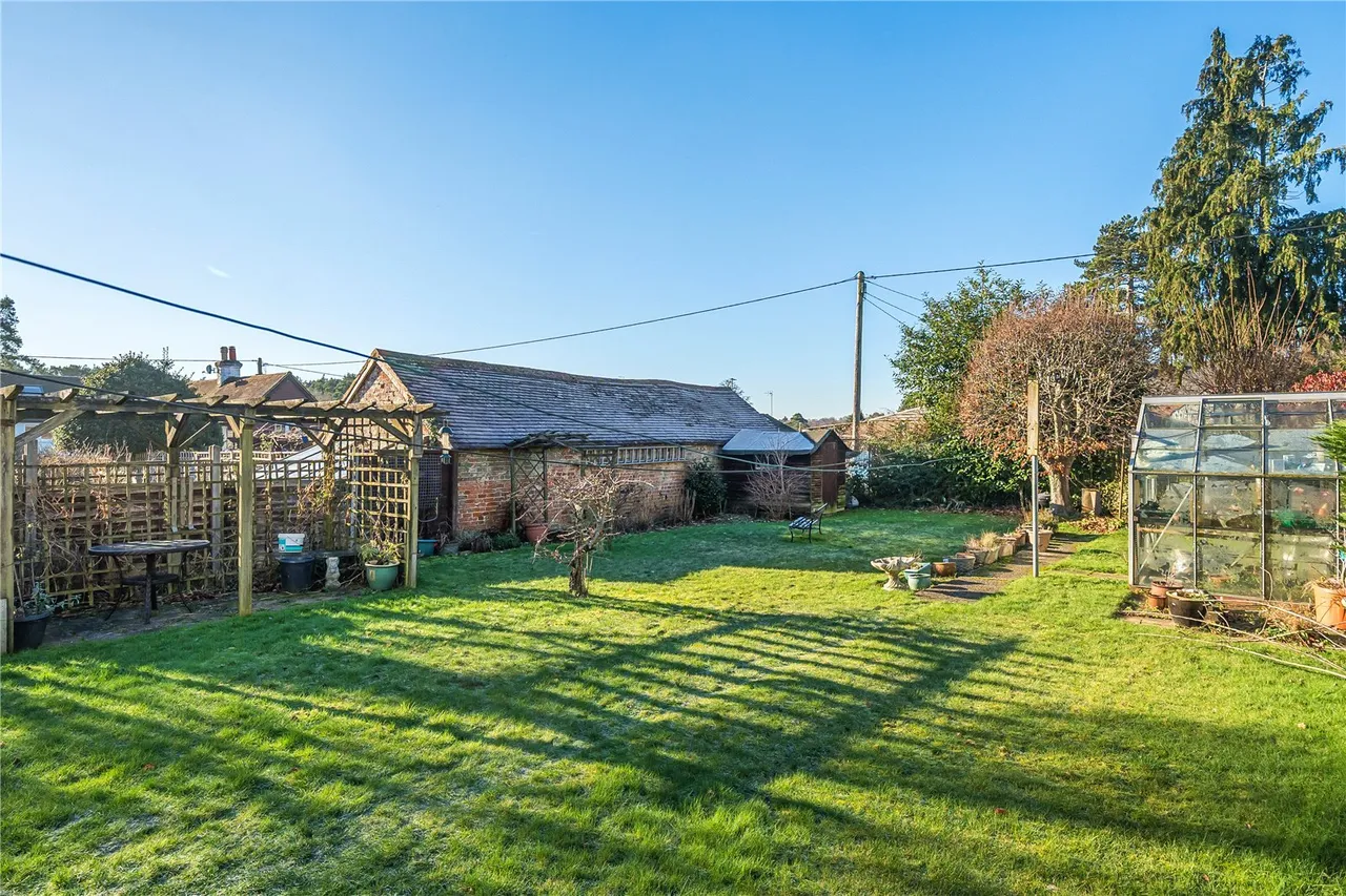 Mayflower Road, Whitehill, GU35, photo 10