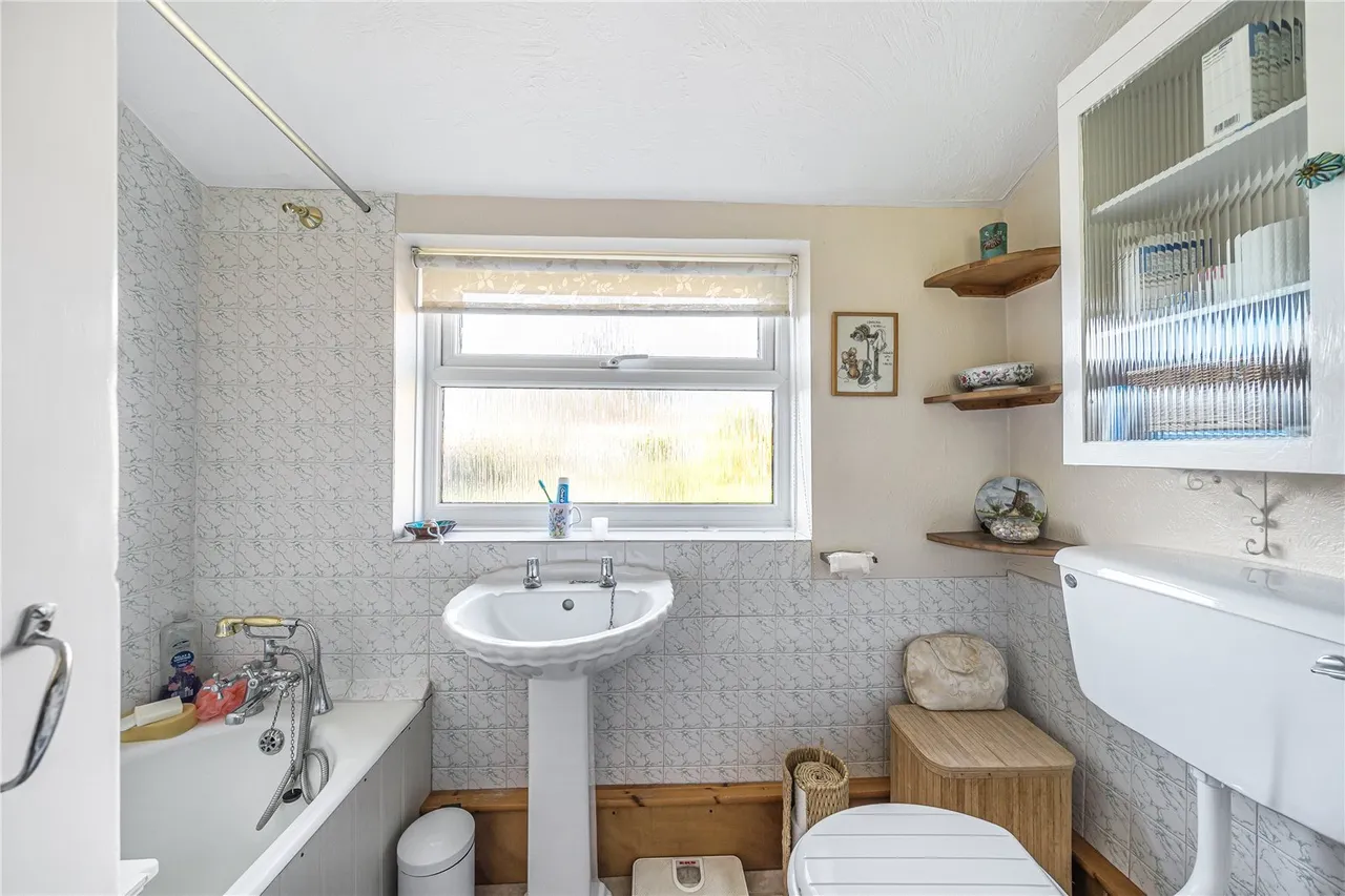 Mayflower Road, Whitehill, GU35, photo 6
