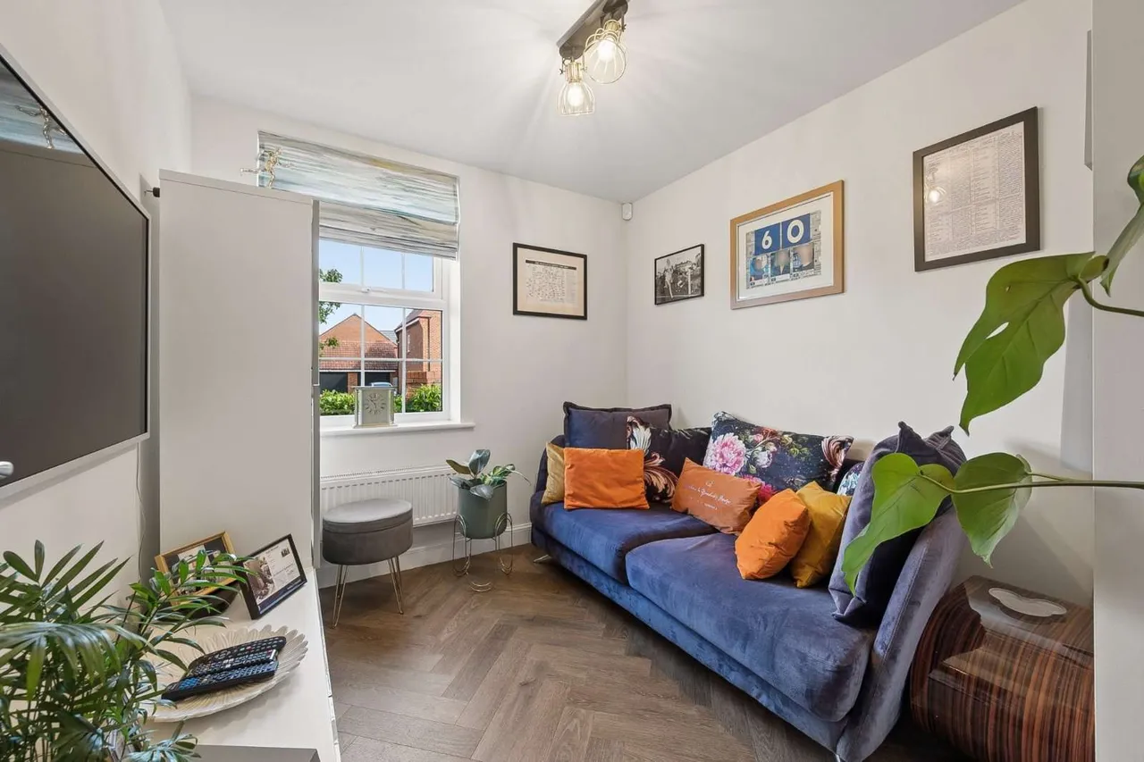 Orchid Close, Wilmslow, SK9, photo 6